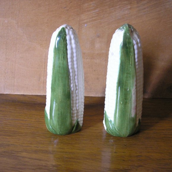 Vintage Ceramic Salt/ Pepper Shakers Ears of Corn - Picture 1 of 5
